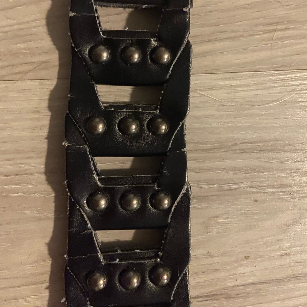 Black and silver chunky belt